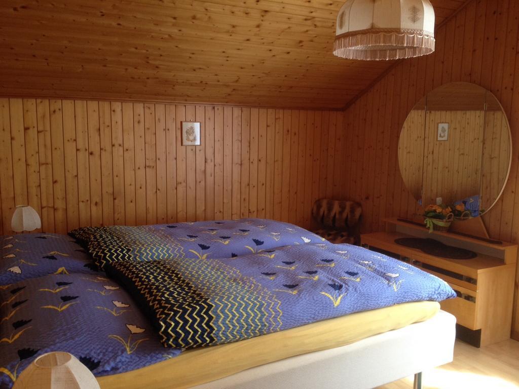 Staldenried Ferienwohnung Zimmer foto
